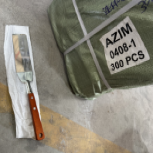 AZM0408-1  Лопатка кухонная с изгибом и с деревянной  ручкой из нержавеющей сталь