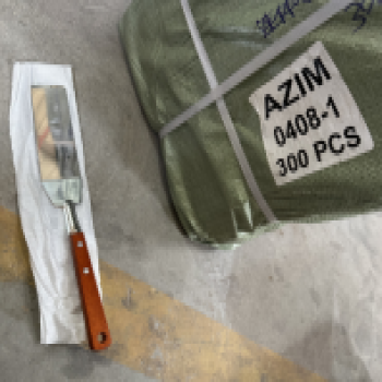 AZM0408-1  Лопатка кухонная с изгибом и с деревянной  ручкой из нержавеющей сталь