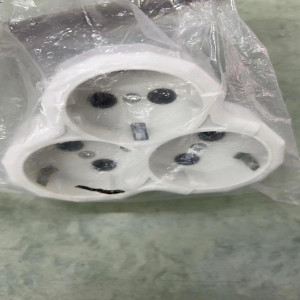 Разветвитель электрический в инв упаковке  3 х-местный с заземления